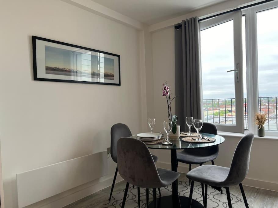 Prime Suite 2 Bedroom Apartment With Rooftop Terrace Manchester Ngoại thất bức ảnh
